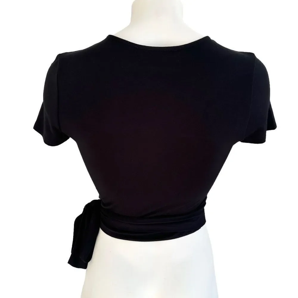 🆕Black Short Sleeve Wrap Crop Top - Picture 3 of 7